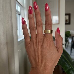 Oura Ring 4 in Gold Size 7